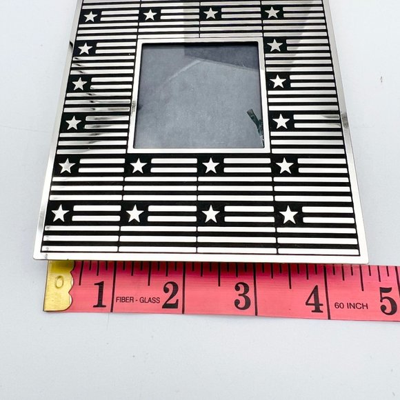 Tribute Silver Frame with Flags Holds Picture 2 in sq Slightly Imperfect Glass - Picture 4 of 6